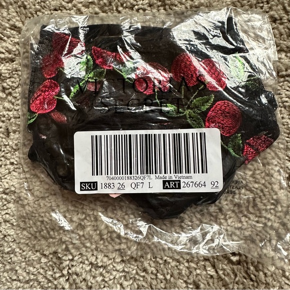 NWT Victoria’s Secret Crotchless Cherry Embroidered Open Back Panty - Picture 8 of 10